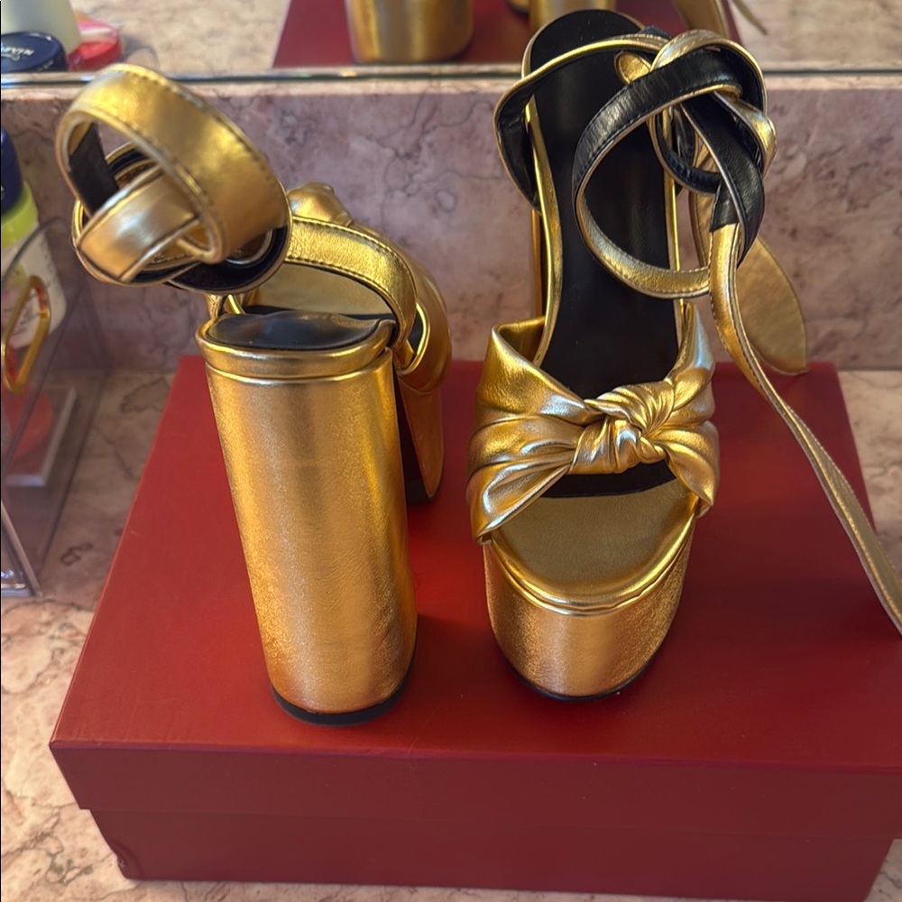 Heels Size 6 Glamorous Gold Metallic Wedges with Platform Sole